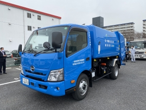 新型厨芥車（パッカー車）納車
